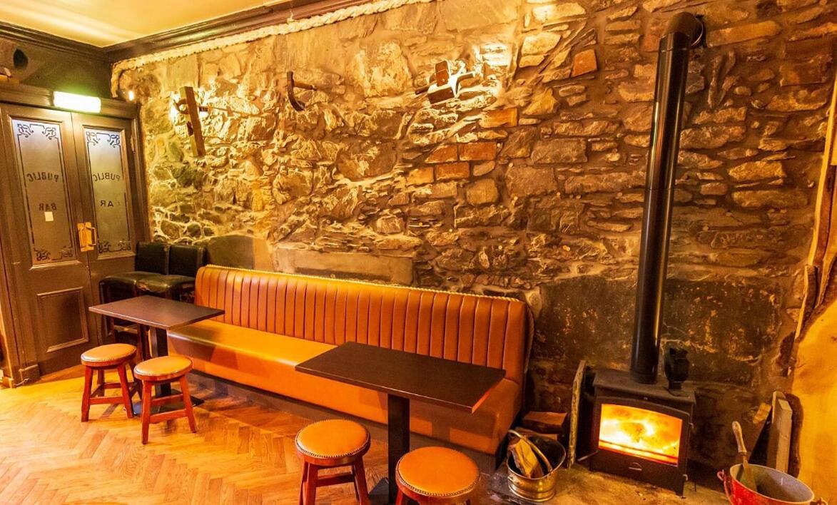 The Whisky Vaults Hotel Oban Exterior foto